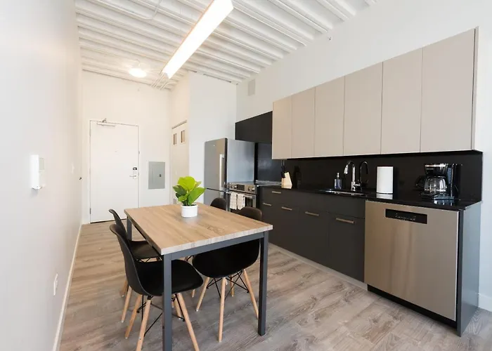 Chic 2br W Gym & Meeting By Gia *